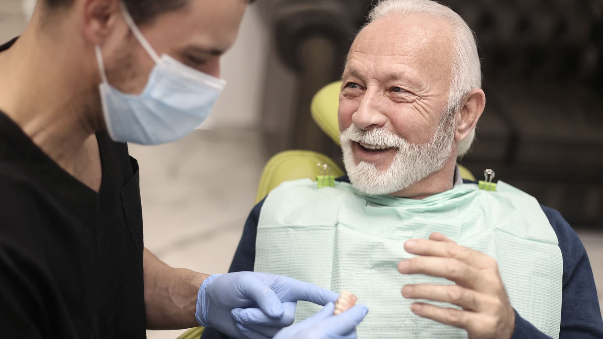 Prothèses dentaires non remboursées par la Sécurité sociale